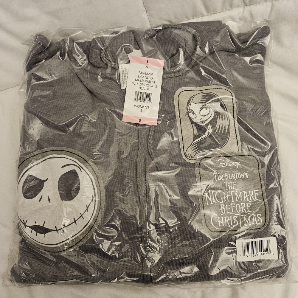 🆕 SIZE S DISNEY HOODIE The Nightmare Before Christmas full zip w/ patches  .